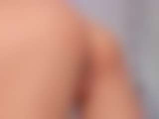 Live cam show with FloraAmber - College on Camsoda
