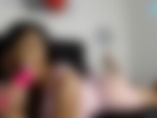 Live cam show with Moriah Mills - Pornstar Big Tits on StripNow