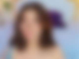 Live cam show with Kate Martinez - Glasses on friskycurves.com