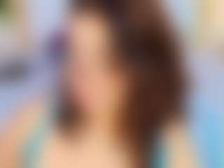 Live cam show with Kate Martinez - Glasses on AdultVida.com