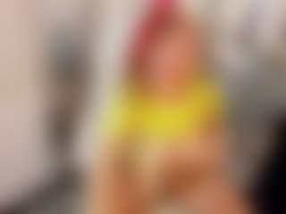 Live cam show with MerilandHH - Upskirt on Hubzter Live