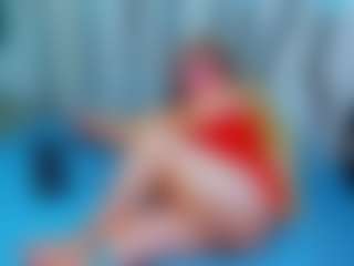 Live cam show with MerilandHH - Petite on Fling VIP Chat