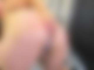 Live cam show with MerilandHH - Granny Brown Hair on CamClone