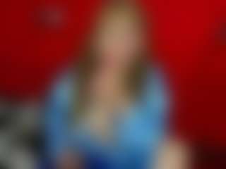 Live cam show with MerilandHH - Lush MILF on Dolls Live