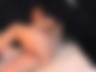 Live cam show with MerilandHH - Latina MILF on StripNow | colombia