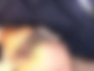 Live cam show with MerilandHH - Oil on livesuperchat.net