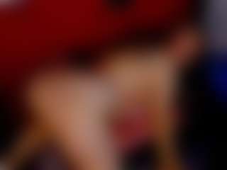Live cam show with MerilandHH - Upskirt on TeamSkeetLive