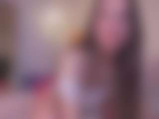 Live cam show with Alice Lidell - Spank on Camsoda
