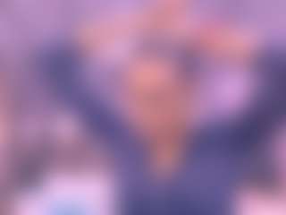 Live cam show with Chazzy - Teen (18+) on justonemore.cc