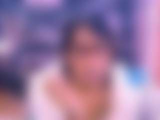 Live cam show with Chazzy - Brown Hair MILF on Livezox