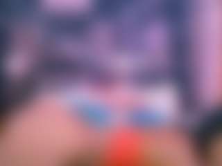 Chazzy MILF webcam performer live streaming