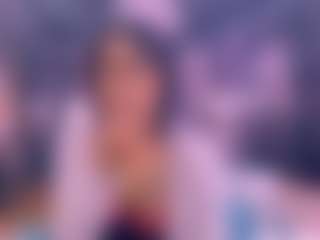 Live cam show with Chazzy - MILF Teen (18+) on wildcum.com