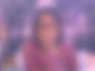 Chanel MILF webcam performer live streaming