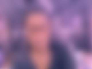 Chanel MILF webcam performer live streaming