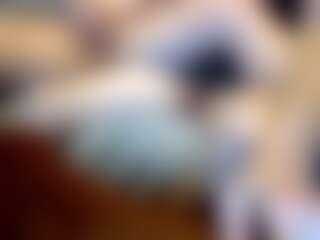 MsFrizzleTits's Live Sex Cam Show