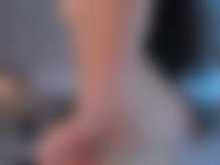 Live cam show with Vittoria-rossi - Facial on Camsoda