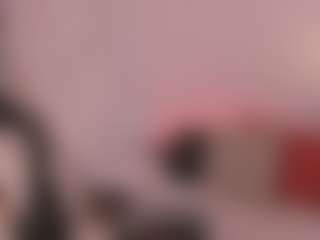 Live cam show with chloemoretix - Flashing on Fit Hotties