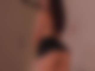 chloemoretix's Live Sex Cam Show