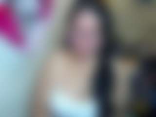 Live cam show with Miss-kendraa - MILF on xDating