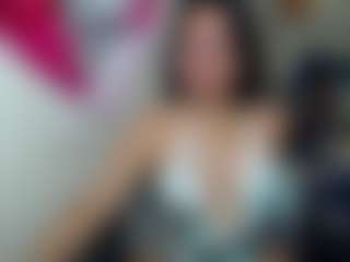 Live cam show with Miss-kendraa - Tease Mature on Camsoda