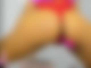 Live cam show with Sharithasm - Brown Hair on TeamSkeetLive