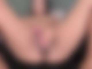 Live cam show with Sharithasm - Petite on Camsoda