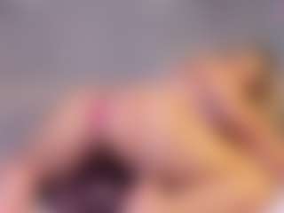 Live cam show with Tamralyn - Juguetes on Dolls Live