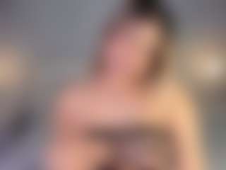 Live cam show with Tamralyn - Juguetes on CSO-WL