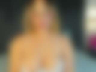 Live cam show with Tamralyn - Lush Blonde Hair on x69.live