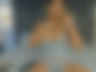 Live cam show with Tamralyn - Squirt Blonde Hair on Mixed Magazine Live