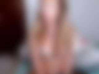 Live cam show with LadyEvolet - Oil on TastyBlacksLive