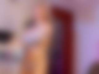 Live cam show with Lilith2 - Butt Plug on Camsoda