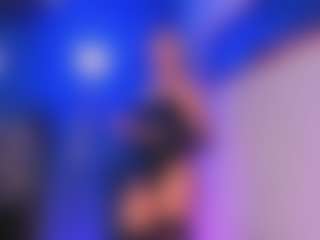 Live cam show with MadissonAbondaxCR - Muscular on live18s.com