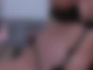Live cam show with Vaiolet-hot - Upskirt on CamClone