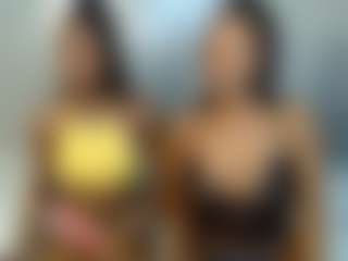 Live-Cam-Show mit Barbiecharm - Gagging auf Camsoda