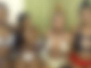 Spettacolo in cam dal vivo con Barbiecharm - Lesbian su Camsoda