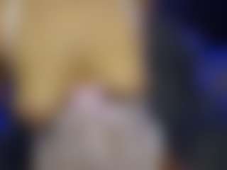 Live cam show with CarolinaPetra - Girly on friskycurves.com