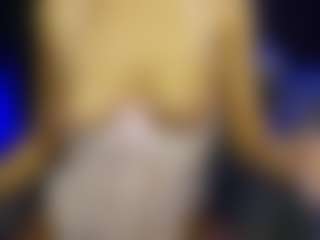 Live cam show with CarolinaPetra - Girly on Hubzter Live