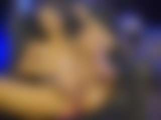 Live cam show with CarolinaPetra - Camel Toe on Uber Horny
