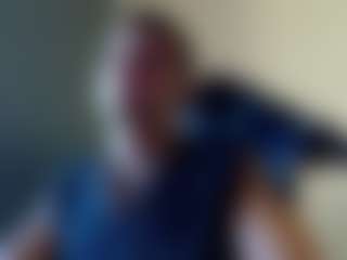 Live cam show with dennisdillon - Green Eyes on Hubzter Live