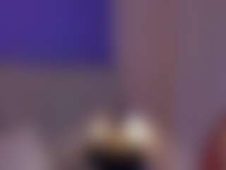 Evaa's Live Sex Cam Show