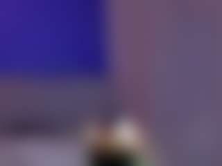 Evaa's Live Sex Cam Show