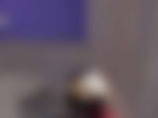 Evaa's Live Sex Cam Show