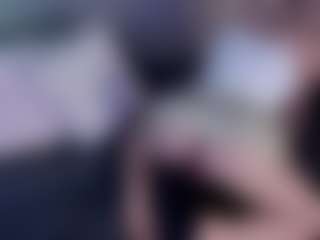 Live cam show with Evaa - Erotic Dance on CamClone