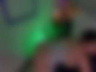 Evaa's Live Sex Cam Show