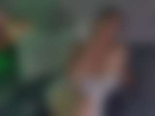 Evaa's Live Sex Cam Show