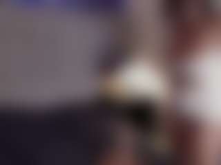 Evaa's Live Sex Cam Show