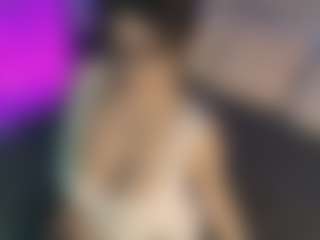 Live cam show with Evaa - Fullynaked on StripNow