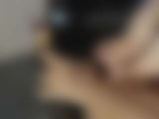 Evaa's Live Sex Cam Show