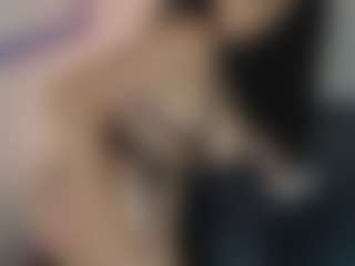 Evaa's Live Sex Cam Show